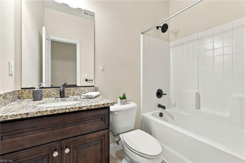 Photo 17 of 24 residential for sale in Chesapeake virginia