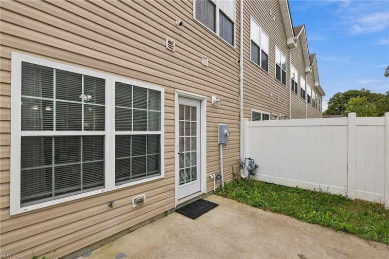 Photo 22 of 24 residential for sale in Chesapeake virginia