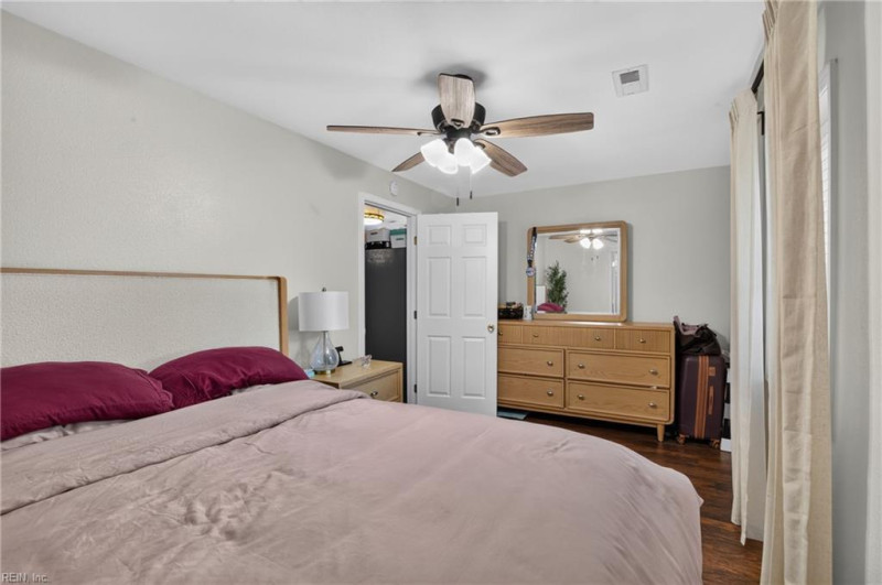 Photo 14 of 24 residential for sale in Hampton virginia