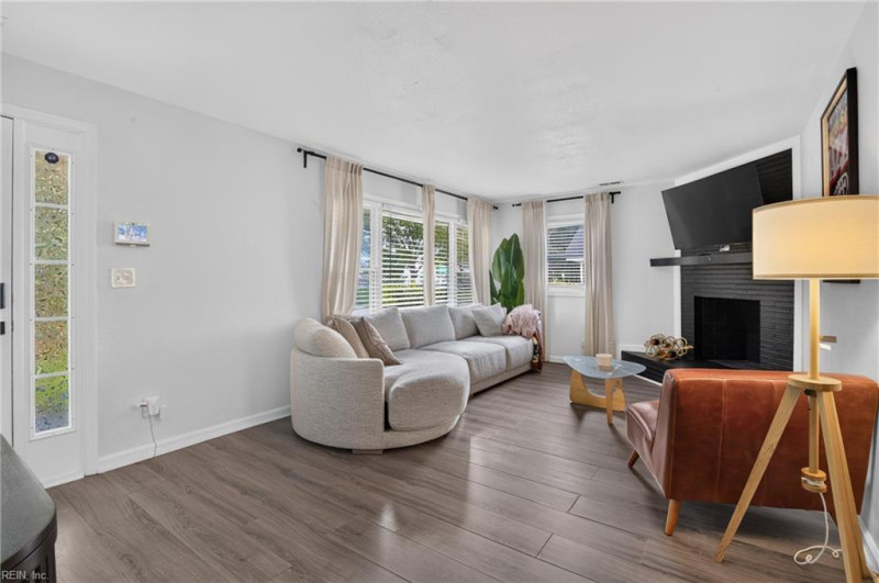 Photo 4 of 24 residential for sale in Hampton virginia