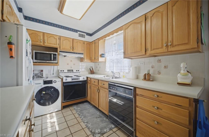 Photo 15 of 50 residential for sale in Norfolk virginia Photo 15 of 50 residential for sale in Norfolk virginia