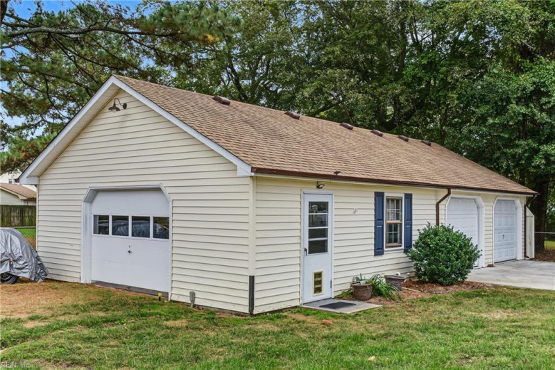 Photo 36 of 48 residential for sale in Chesapeake virginia Photo 36 of 48 residential for sale in Chesapeake virginia