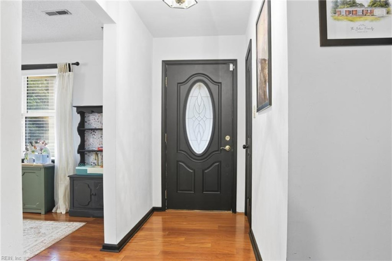 Photo 4 of 31 residential for sale in Chesapeake virginia Photo 4 of 31 residential for sale in Chesapeake virginia