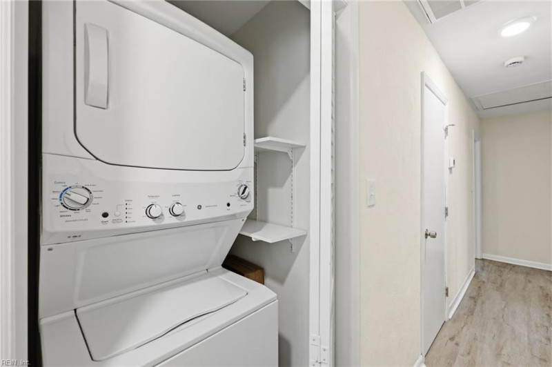 Photo 15 of 33 residential for sale in Norfolk virginia