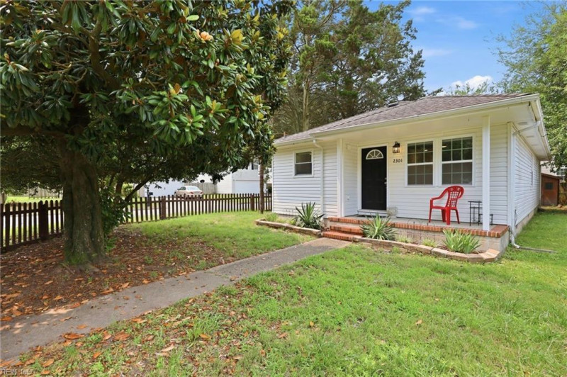 Photo 2 of 33 residential for sale in Norfolk virginia