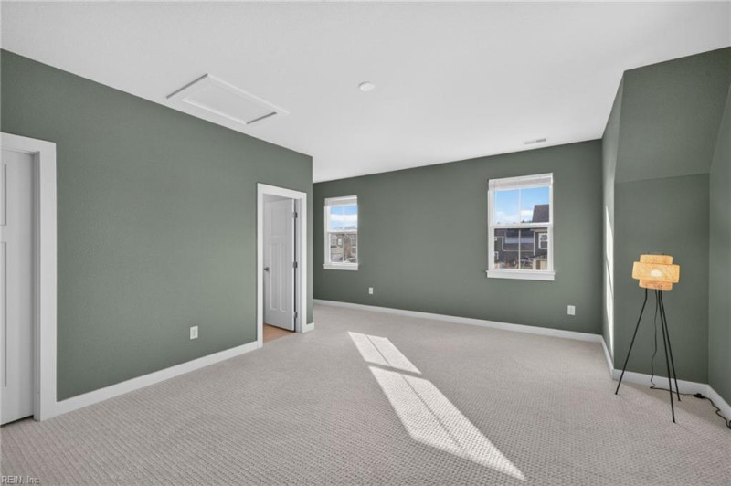 Photo 17 of 47 residential for sale in Chesapeake virginia