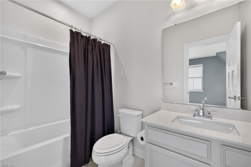 Photo 18 of 47 residential for sale in Chesapeake virginia