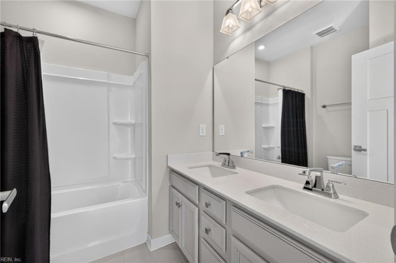 Photo 19 of 47 residential for sale in Chesapeake virginia