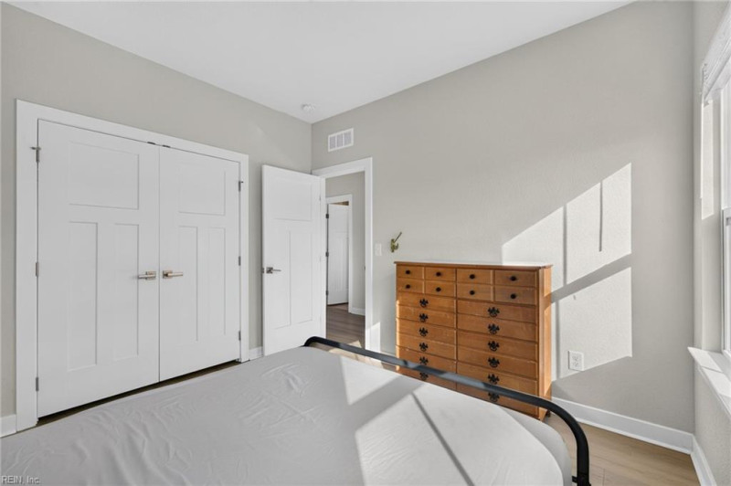 Photo 28 of 47 residential for sale in Chesapeake virginia