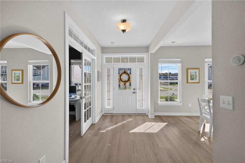 Photo 8 of 47 residential for sale in Chesapeake virginia