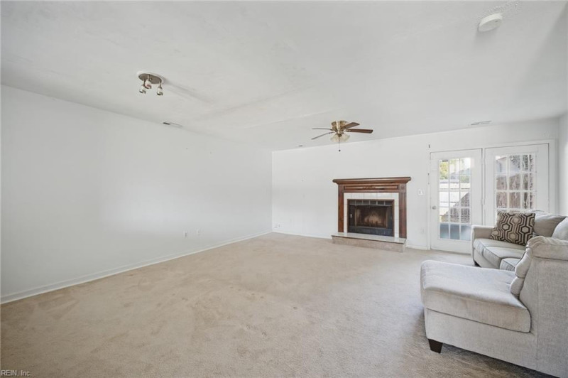 Photo 13 of 50 residential for sale in Virginia Beach virginia