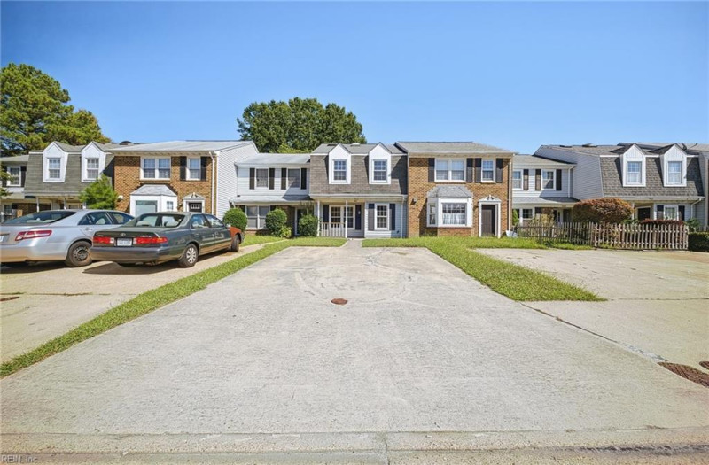 Photo 3 of 50 residential for sale in Virginia Beach virginia