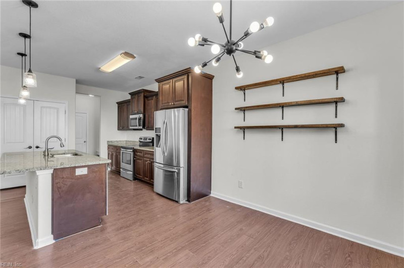 Photo 14 of 41 residential for sale in Chesapeake virginia