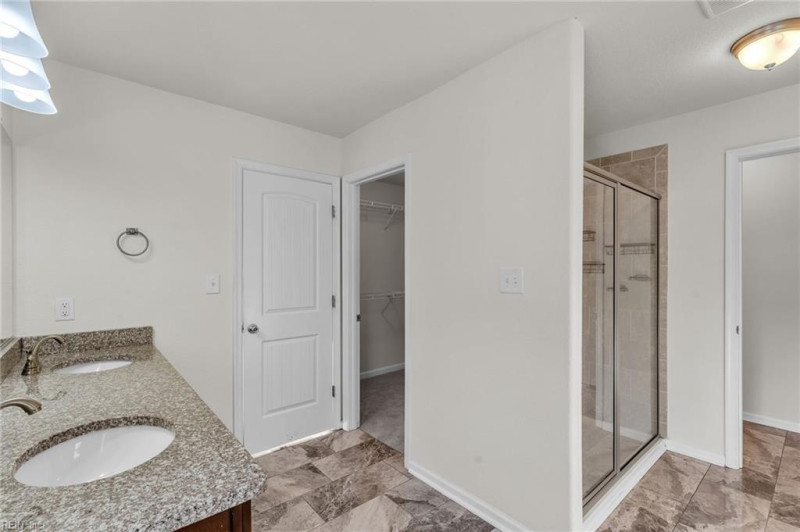 Photo 25 of 41 residential for sale in Chesapeake virginia