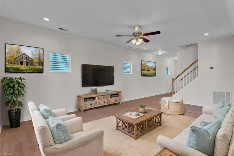 Photo 6 of 41 residential for sale in Chesapeake virginia
