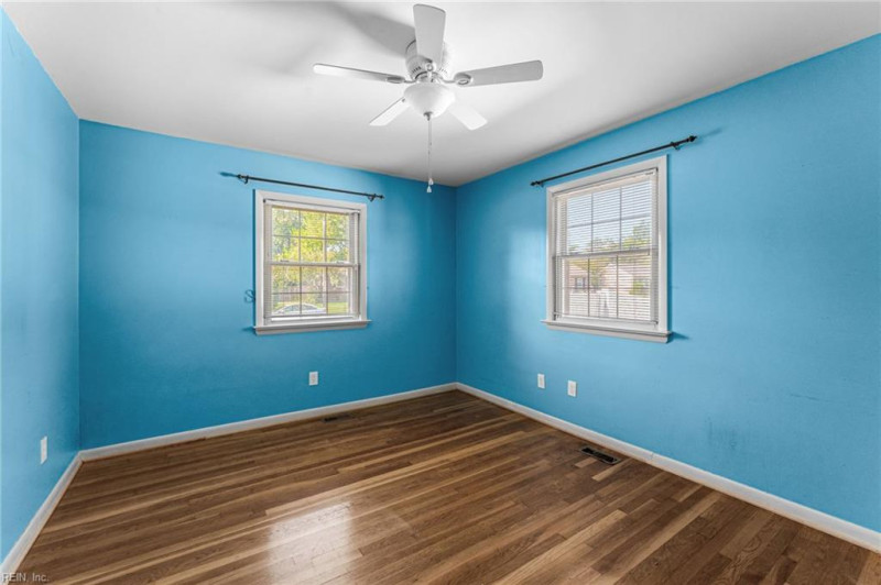 Photo 25 of 39 residential for sale in Newport News virginia