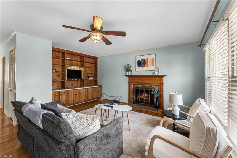 Photo 4 of 39 residential for sale in Newport News virginia