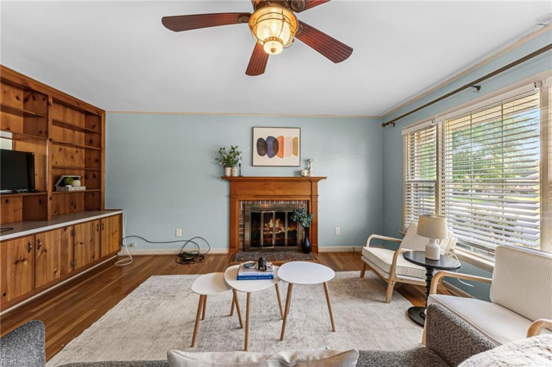 Photo 5 of 39 residential for sale in Newport News virginia