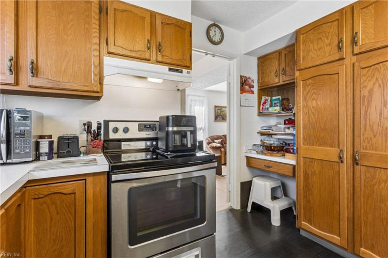 Photo 13 of 50 residential for sale in Virginia Beach virginia