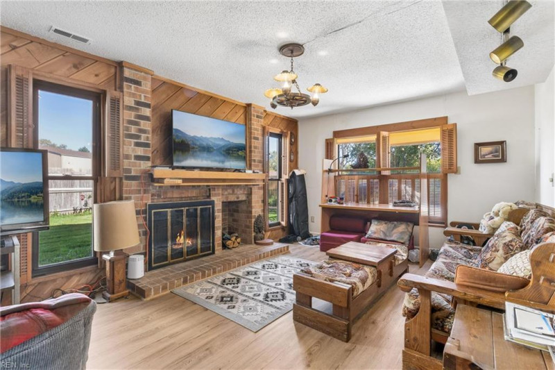Photo 17 of 50 residential for sale in Virginia Beach virginia