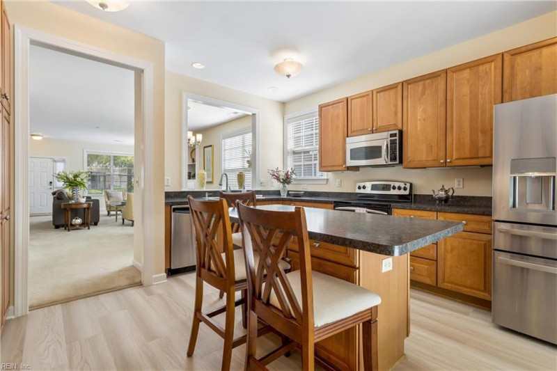 Photo 12 of 50 residential for sale in Chesapeake virginia