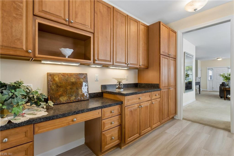 Photo 13 of 50 residential for sale in Chesapeake virginia