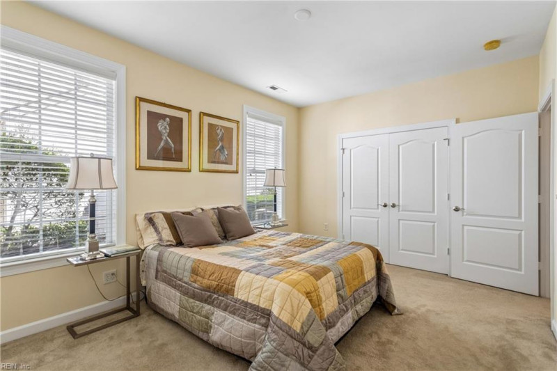 Photo 16 of 50 residential for sale in Chesapeake virginia