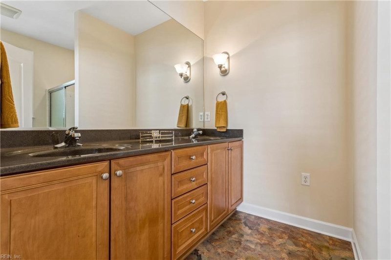 Photo 18 of 50 residential for sale in Chesapeake virginia