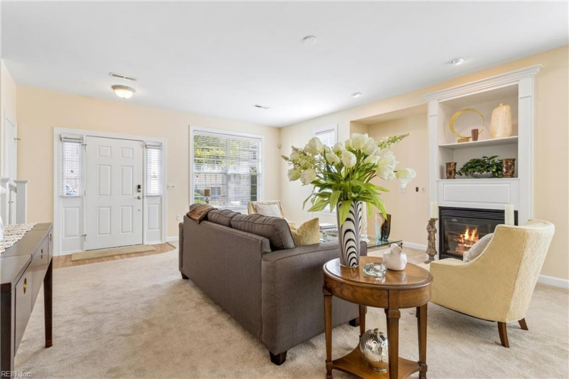 Photo 6 of 50 residential for sale in Chesapeake virginia