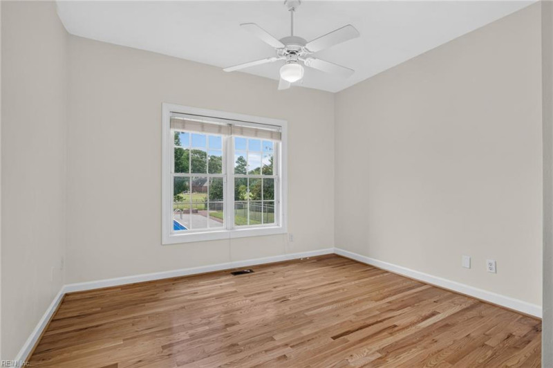 Photo 19 of 50 residential for sale in Chesapeake virginia