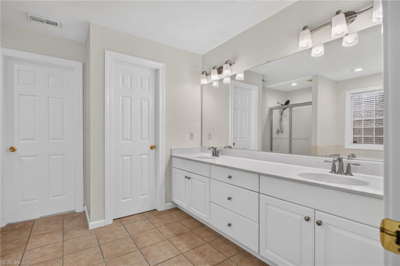 Photo 26 of 50 residential for sale in Chesapeake virginia