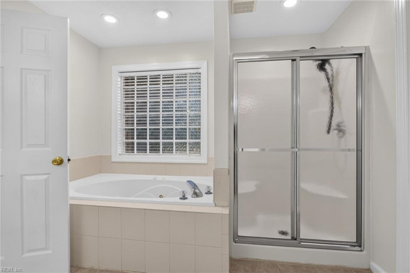 Photo 27 of 50 residential for sale in Chesapeake virginia