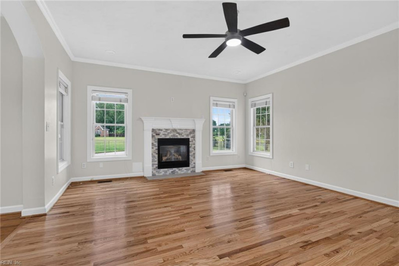 Photo 3 of 50 residential for sale in Chesapeake virginia
