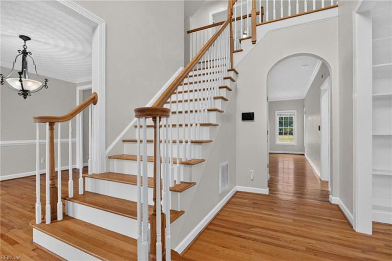 Photo 6 of 50 residential for sale in Chesapeake virginia