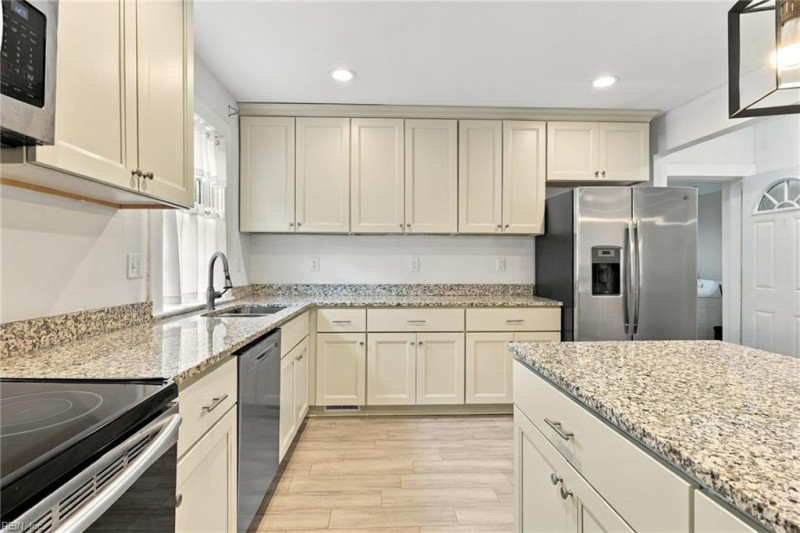 Photo 13 of 50 residential for sale in Chesapeake virginia Photo 13 of 50 residential for sale in Chesapeake virginia