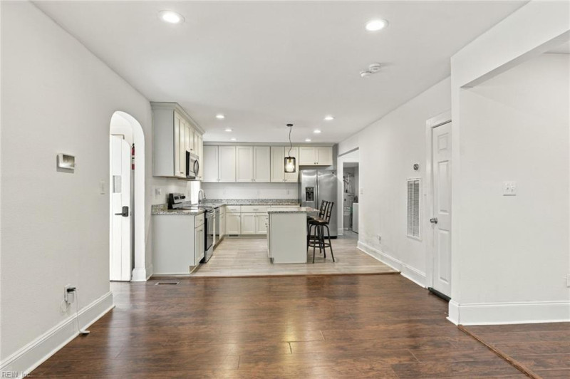 Photo 15 of 50 residential for sale in Chesapeake virginia Photo 15 of 50 residential for sale in Chesapeake virginia