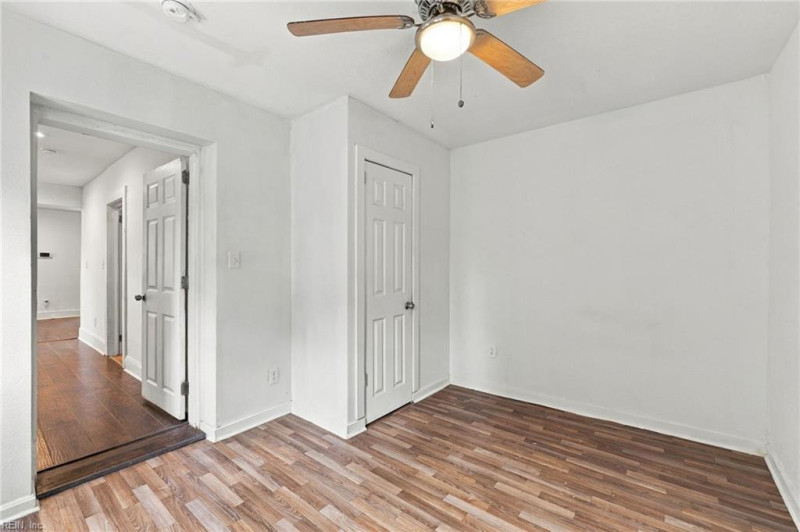 Photo 4 of 50 residential for sale in Chesapeake virginia Photo 4 of 50 residential for sale in Chesapeake virginia
