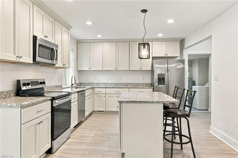 Photo 9 of 50 residential for sale in Chesapeake virginia Photo 9 of 50 residential for sale in Chesapeake virginia