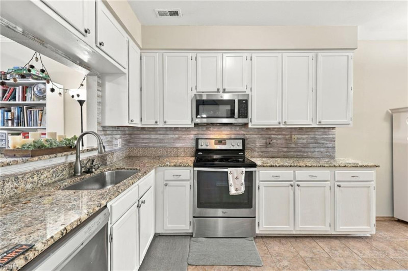 Photo 5 of 36 residential for sale in Virginia Beach virginia Photo 5 of 36 residential for sale in Virginia Beach virginia