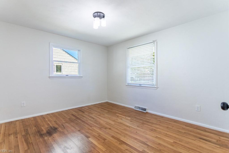 Photo 20 of 42 residential for sale in Hampton virginia