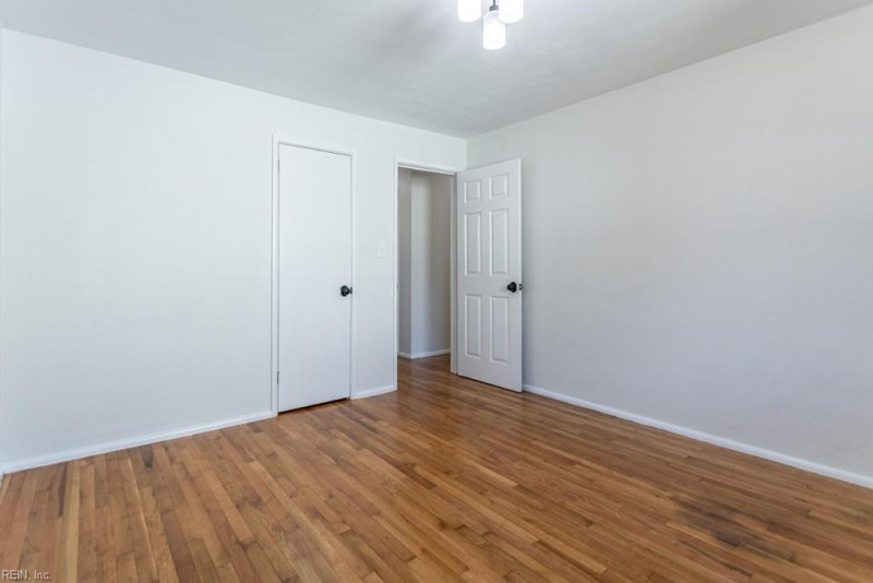 Photo 27 of 42 residential for sale in Hampton virginia