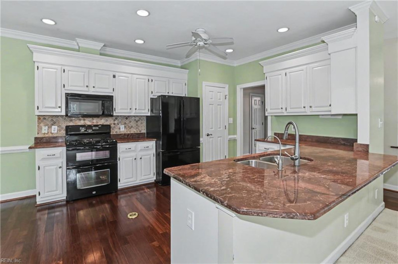 Photo 15 of 50 residential for sale in Chesapeake virginia Photo 15 of 50 residential for sale in Chesapeake virginia