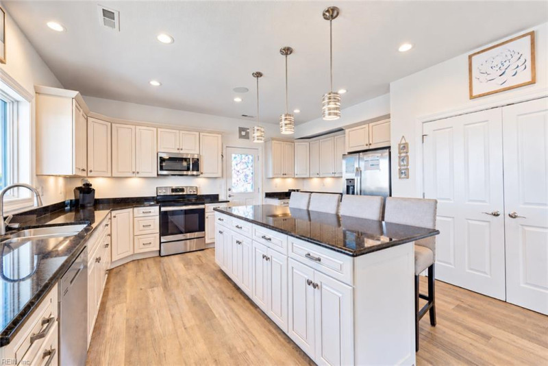 Photo 19 of 46 residential for sale in Virginia Beach virginia