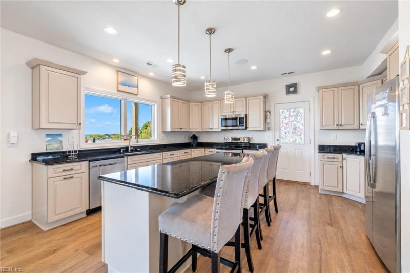 Photo 20 of 46 residential for sale in Virginia Beach virginia