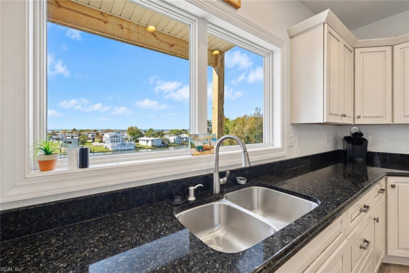 Photo 21 of 46 residential for sale in Virginia Beach virginia