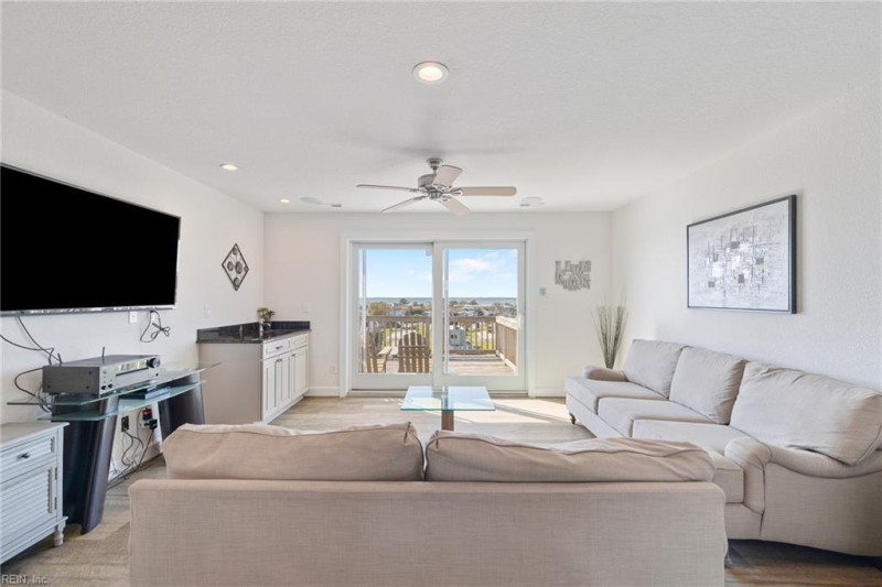 Photo 23 of 46 residential for sale in Virginia Beach virginia