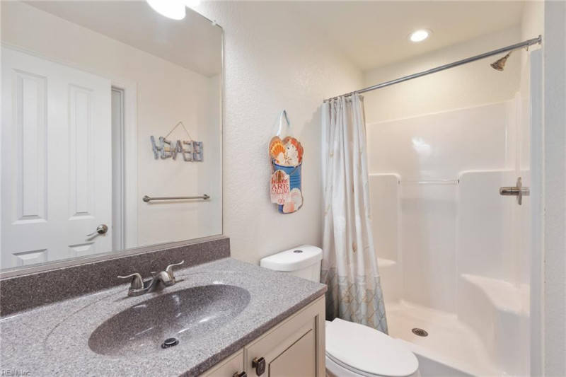 Photo 25 of 46 residential for sale in Virginia Beach virginia