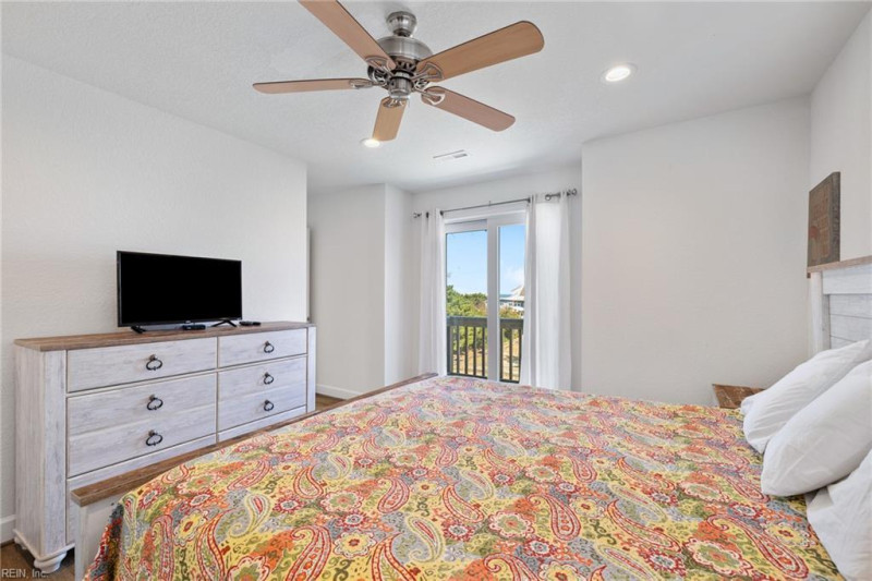 Photo 28 of 46 residential for sale in Virginia Beach virginia