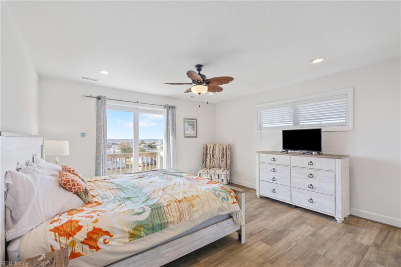 Photo 33 of 46 residential for sale in Virginia Beach virginia