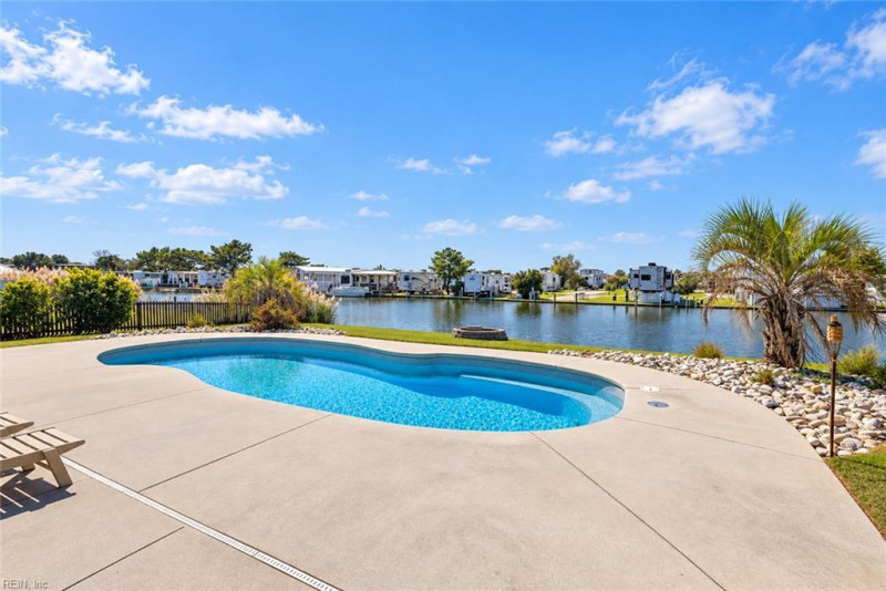 Photo 6 of 46 residential for sale in Virginia Beach virginia